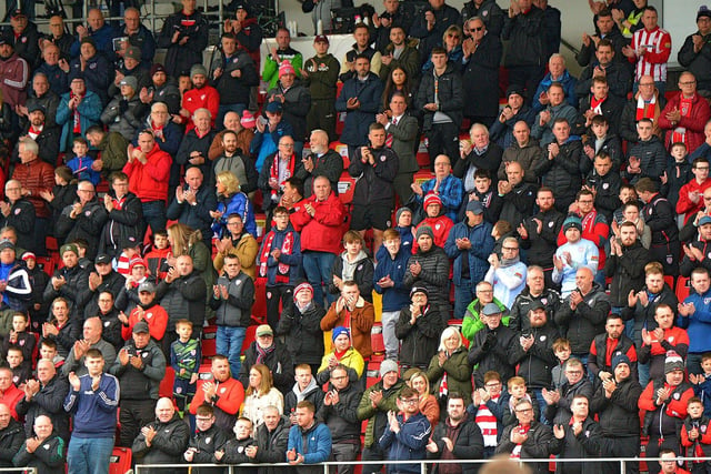 Applause from fans ten minutes into the Derry City versus Treaty United game in memory of the 10 lives lost in the recent Creeslough tragedy. Picture by George Sweeney. DER2241GS – 039