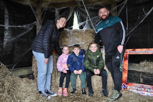 Having Hallowe'en fun at the Ráth Mór Revival Free Hallowe’en Pumpkin Patch