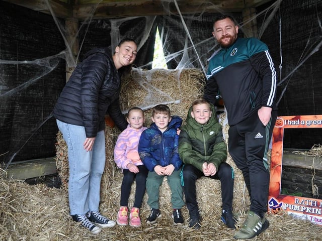 Having Hallowe'en fun at the Ráth Mór Revival Free Hallowe’en Pumpkin Patch