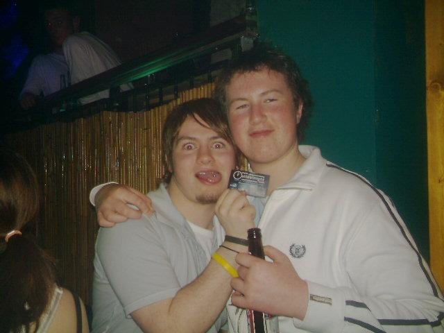 Exif-JPEG-422 : Out Last Night pictures in Derry bars in May 2005.