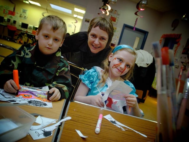 Kathleen and Colleen McSheffrey pictured with judy Logue, Eden Place arts centre, at a Halloween craft making workshop funded by the Arts Council, Western Board and Derry City Council. (3110Sl10)