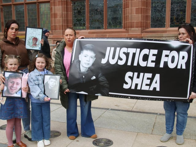 The family of seeking justice for Shea at the Anti-drugs rally, Guildhall. (Photo - Deirdre Heaney, nwpresspics)