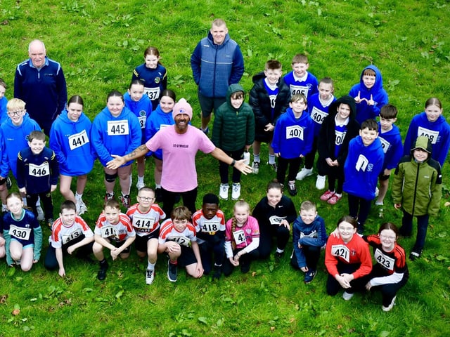 Nailor's Row came alive as children from four local primary schools took part in the second annual Anthony Hegarty 1km Dash.