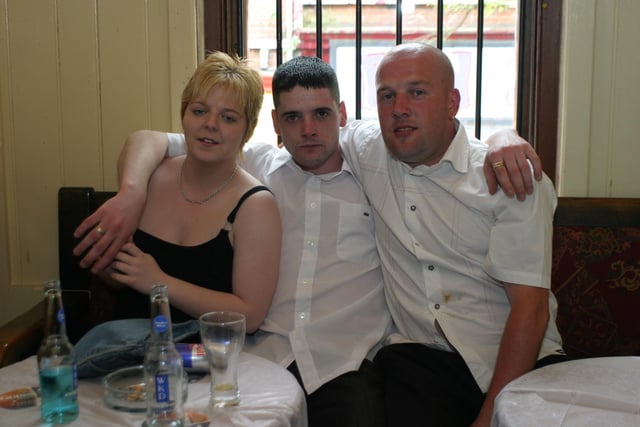 PubEye: Friends and family out enjoying a drink together in the Dungloe.