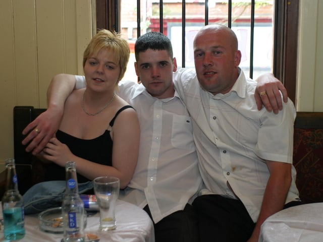 PubEye: Friends and family out enjoying a drink together in the Dungloe.