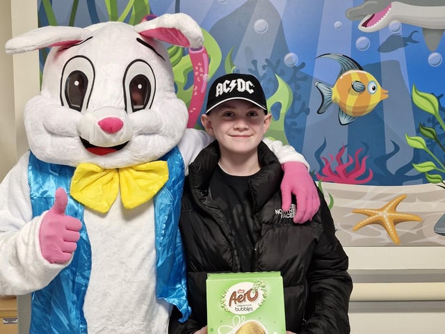 Six great photos as the Easter Bunny makes a surprise visit to the Children’s Ward at Altnagelvin Hospital.