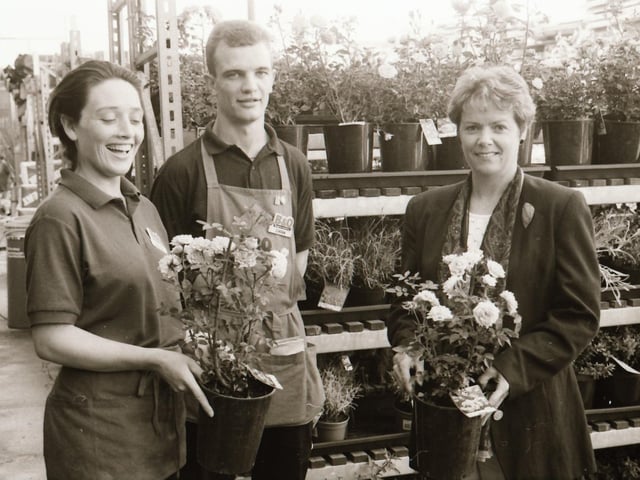 B&Q staff and customers in Derry in 1995.