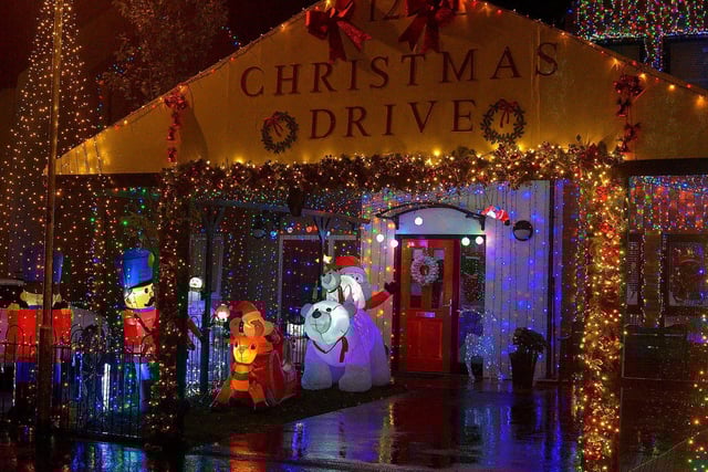 Colourful Christmas Drive aka Racecourse Drive. Photo: George Sweeney.  DER2244GS – 040