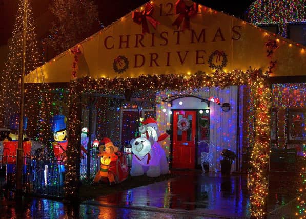 Colourful Christmas Drive aka Racecourse Drive. Photo: George Sweeney. DER2244GS – 040
