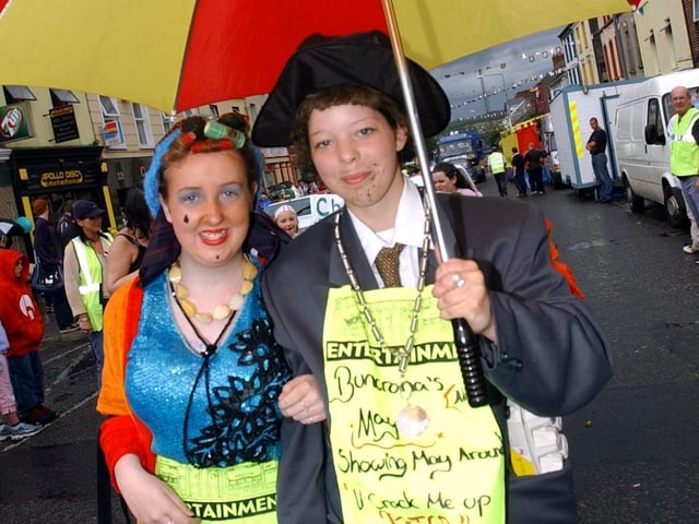 Shauna McLaughlin and Catherine O'Donnell at the Buncrana Music Festival.
