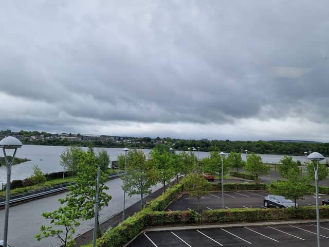Heavy cloud banks moving in across Derry this morning as thunder storm warning announced.