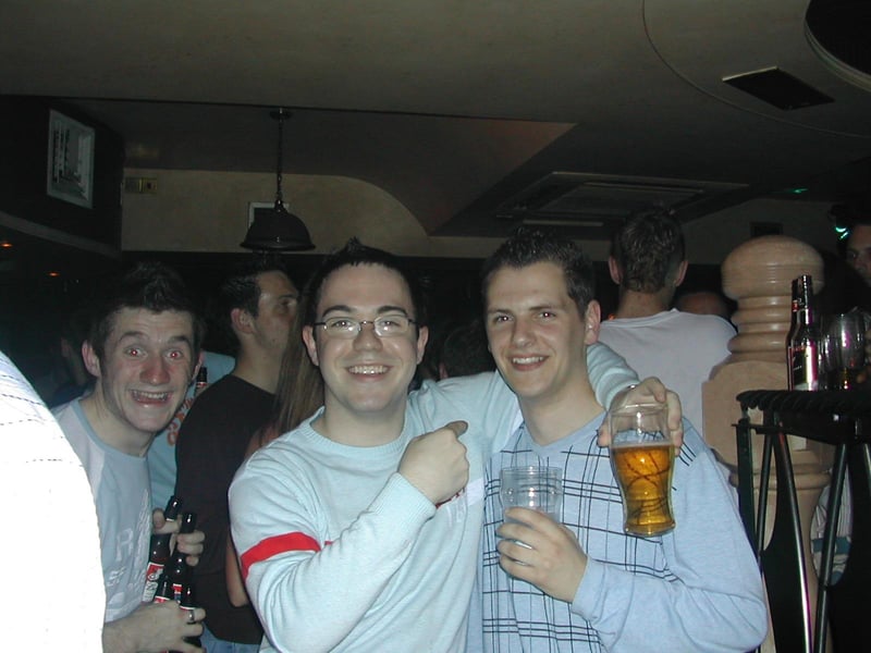 Kevin Devine and Emmett McDaid having a drink in CafeRoc