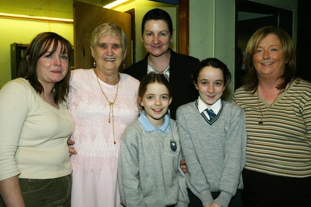 Annie Roberts with nieces Dearbhaile McKinney, Niamh McKinney, Ann Ward, Rosaire McLaughlin and Sharon Corriston.  (0512JB77):.