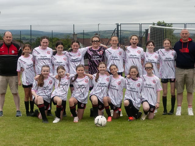 Glenree United Girls u-13 team.