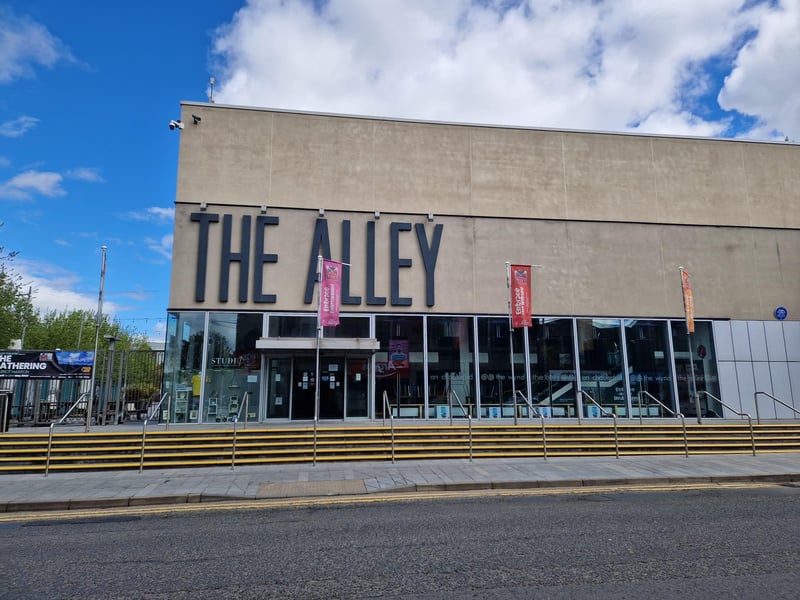 Join one of the new faces on the country music circuit for an evening of country classics. In the Alley Theatre on November 28, tickets are priced at £21.50.