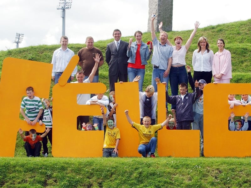 Derry youngsters enjoying summer in August 2003