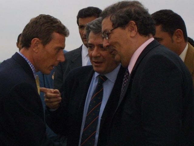 John Hume is introduced to Emilio 'The Vulture' Butragueño