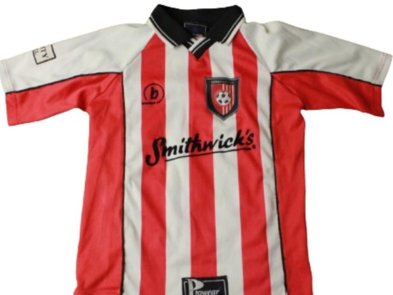 Derry City FC Home Shirt 2000-2001. Branded.