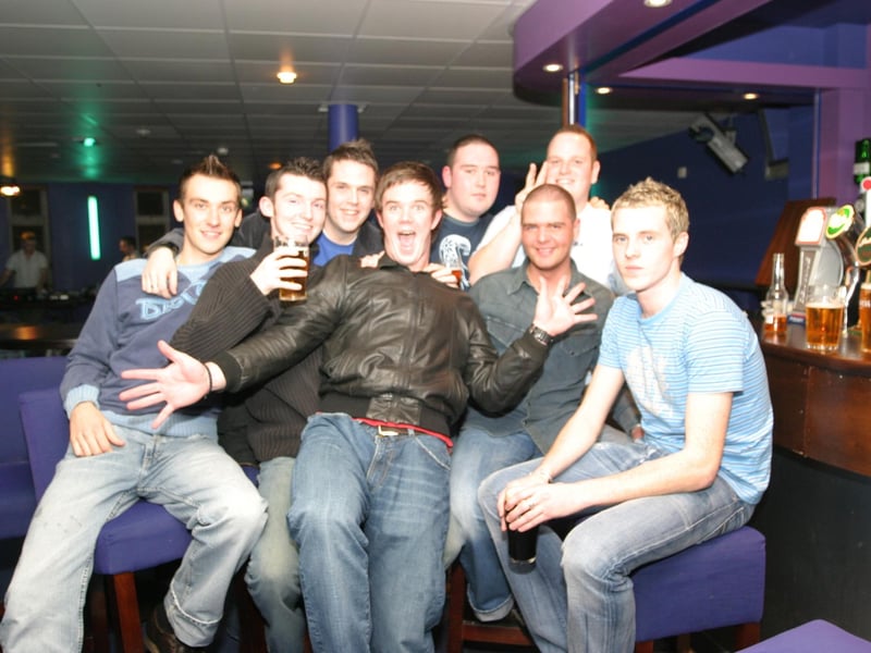 Pictures of Derry parties and celebrations in December 2003
