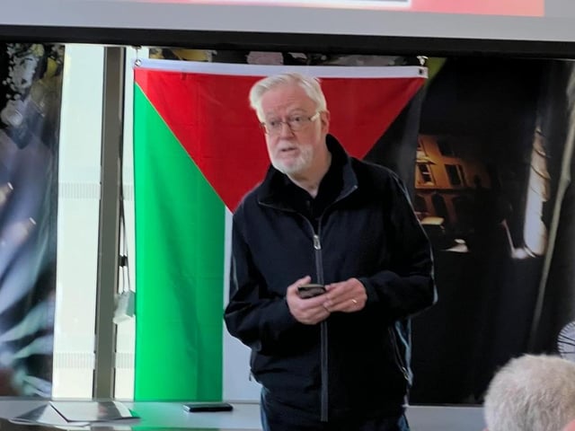 Derry poet Paul McLaughlin reciting Refaat Alareer's 'If I Must Die'.