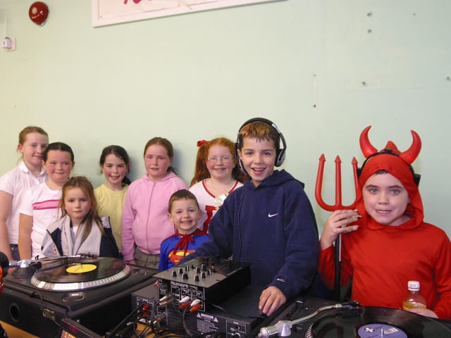 Having fun at the Halloween party in the Community centre 9884dd : Derry Parties & Celebrations November 2005: Ballymagroarty Community party.