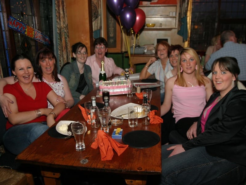 Catherine Quinn's 18th birthday celebrations with cake!