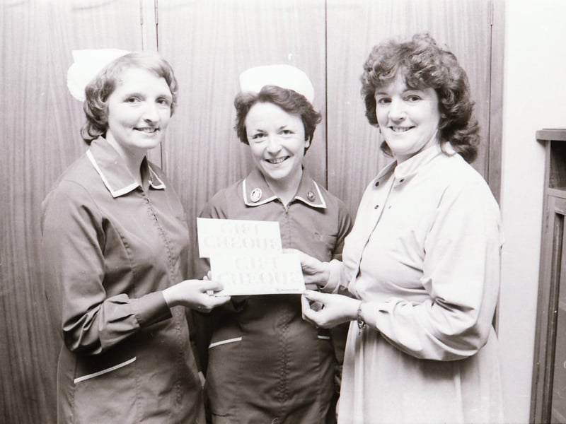 Altnagelvin cheque to Children's Unit.