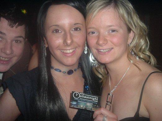 Derry folk captured enjoying a night out in Sugar, January 2006.