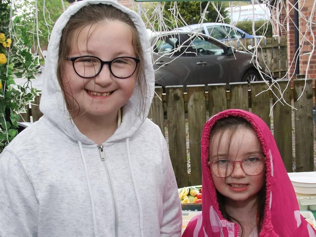 Sarah and Jessica at “Rooted in Wellness” annual Big Lunch & Health Event at Farland Way (Photo - Deirdre Heaney, nwpresspics) : .