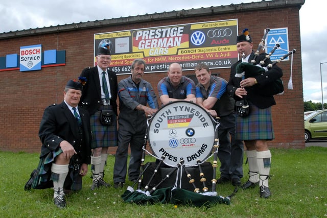 The pipes and drums were getting ready for a visit to Wuppertal in 2008. Were you one of those in the picture?