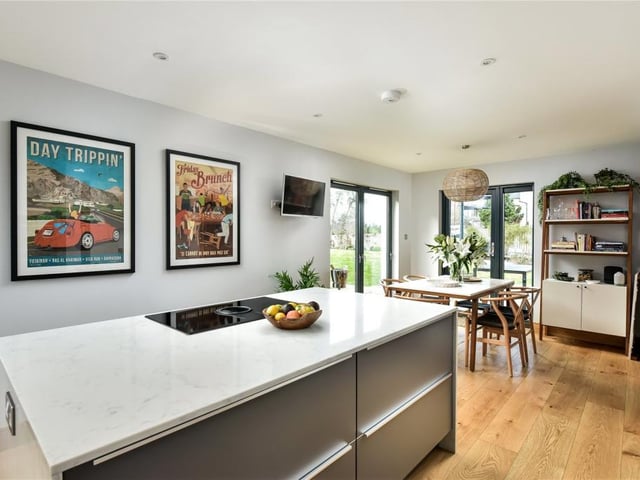 Dining kitchen.