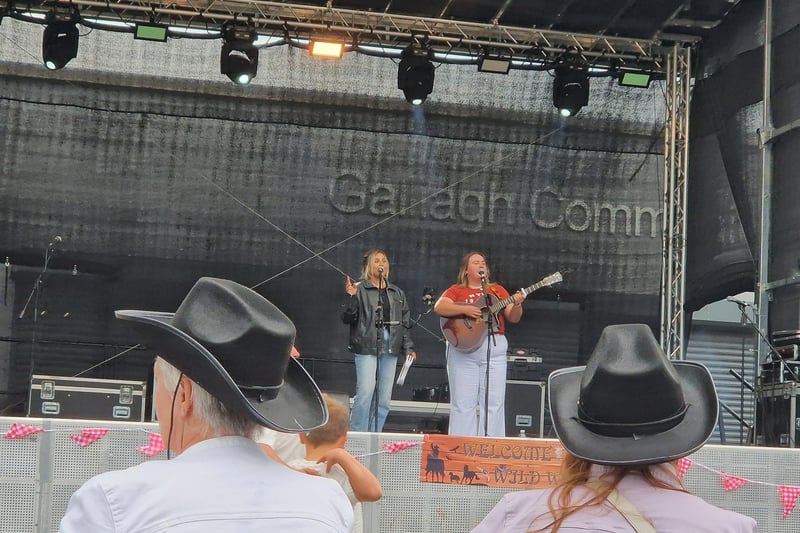 There was music, dancing, food and fun galore at the Galliagh Féile's 'Galliagh Goes Country' concert on Wednesday evening.