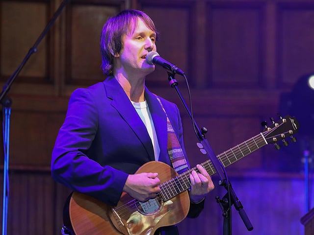 Ash frontman Tim Wheeler dedicated 'Shining Light' to Lyra McKee whose fourth anniversary fell on Tuesday.