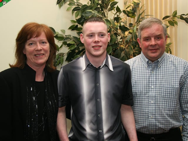 Sean pictured with his mum Angela and dad Gary on the occasion of his 21st birthday 0119JML : Parties and celebrations across Derry in May 2006.