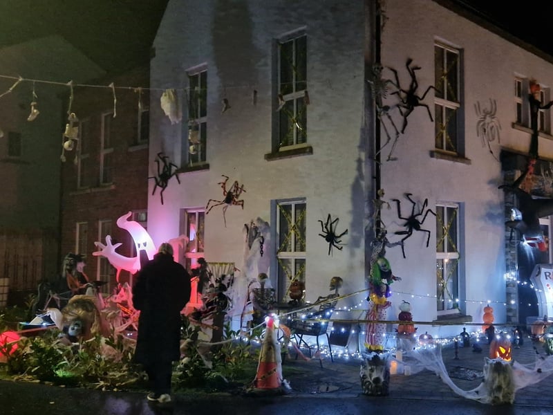The brilliant Halloween decorations at Ivy Mead Hillocks are drawing crowds and encouraging donations to support the Northlands Addiction Centre.
