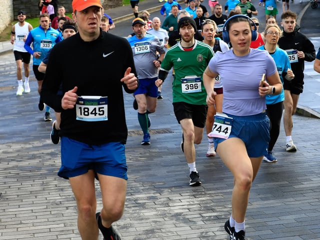 Runners taking part in the Bentley Group Walled City 10 Mile race, Ebrington Square. (Photo - Tom Heaney, nwpresspics)