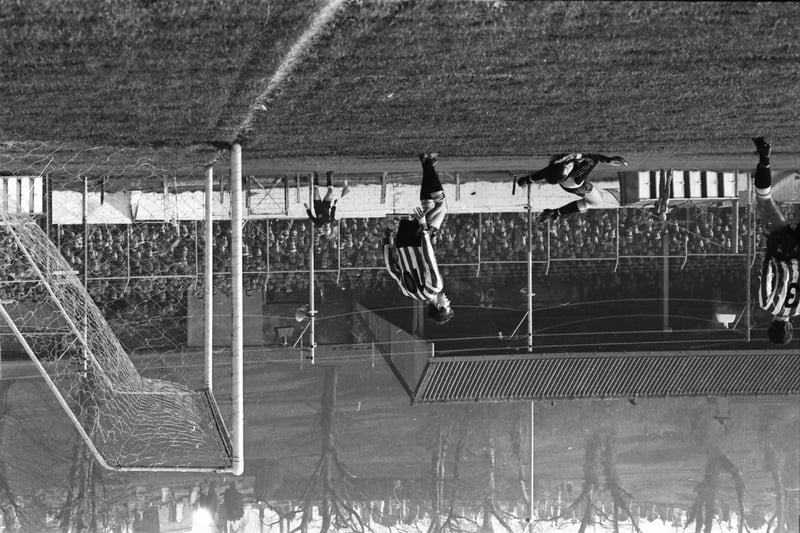Stuart Gauld wearing the number 10 shirt during his first spell at the Brandywell.