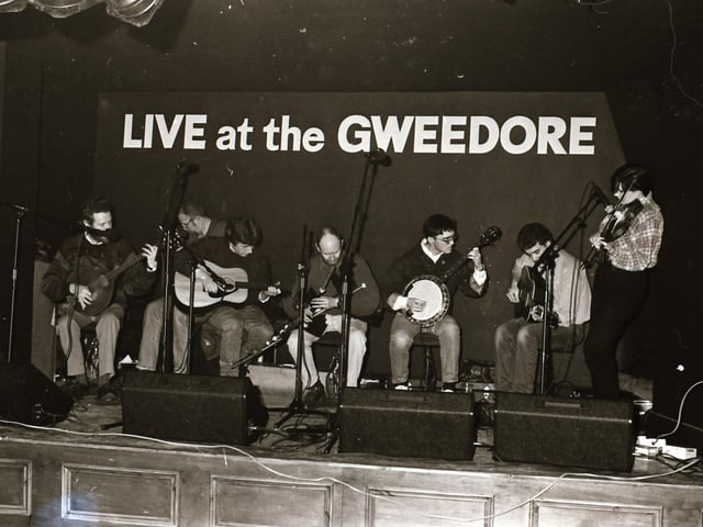 Live band playing in the Gweedore in December 1994.