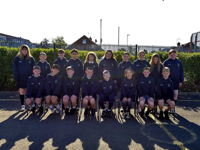 Múinteoir Erin’s Rang 7 class at Bunscoil Cholmcille.