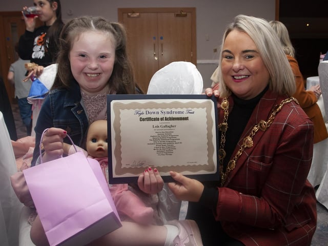 The Mayor with young Lois.