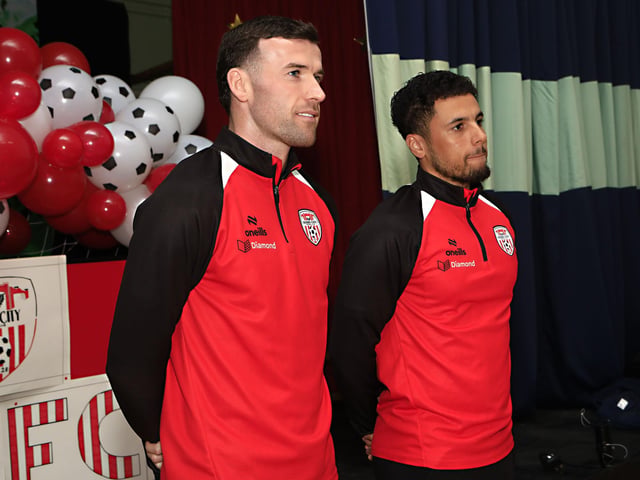 DCFC pre-Cup final visit to Longtower PS Patrick McClean and Tyler Smith. (Photo - Tom Heaney, nwpresspics)