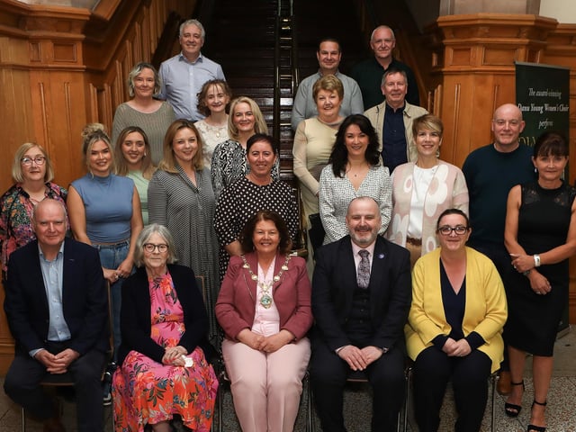 Mayor Patricia Logue with staff and volunteers from Foyle Hospice at a reception in their honour held in the Whittaker Suite, Guildhall. (Photo - Tom Heaney, nwpresspics)