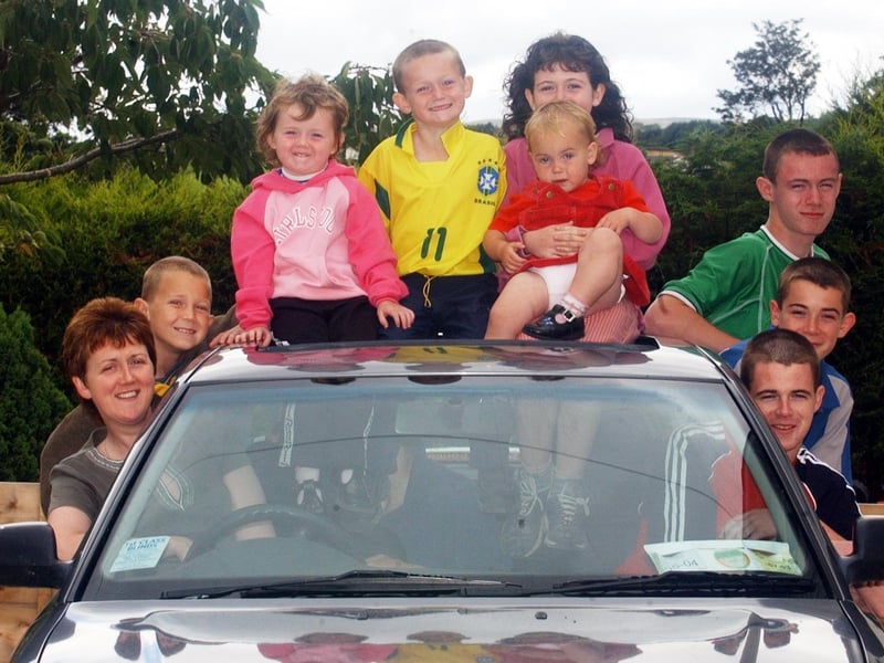 Derry youngsters enjoying summer in August 2003