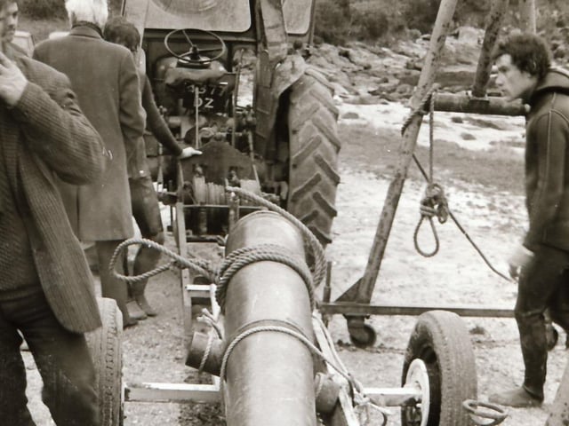 November 1975: Derry Sub Aqua Club members recover a cannon from La Trinidad Valencera four years on from discovering the 1588 Spanish Armada wreck off Kinnego Bay in Inishowen, Donegal.