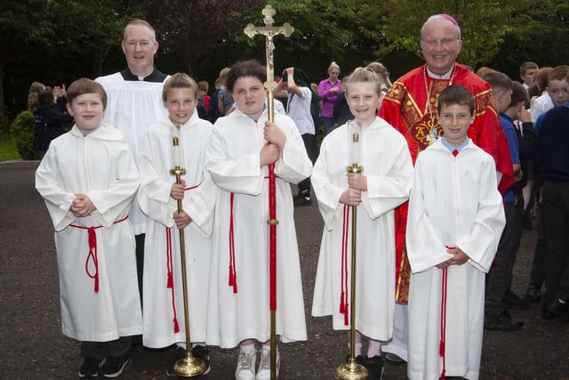 Bishop Donal McKeown and Fr. O’Donnell pictured with the Altar Servers from St. Brigid’s Primary School before last week’s Thanksgiving Mass. (Photos: Jim McCafferty Photography)