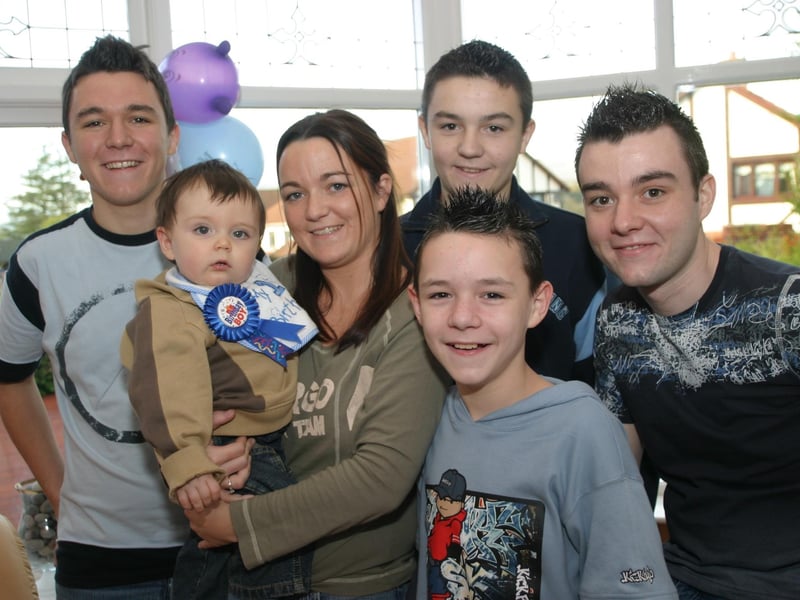 Derry parties in October 2003