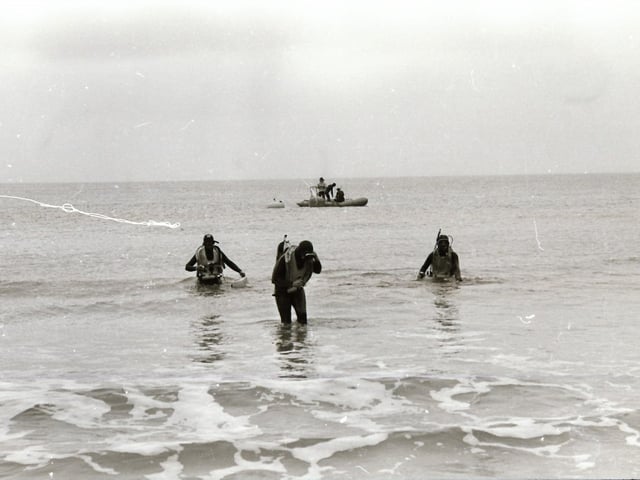 November 1975: Derry Sub Aqua Club members recover a cannon from La Trinidad Valencera four years on from discovering the 1588 Spanish Armada wreck off Kinnego Bay in Inishowen, Donegal.