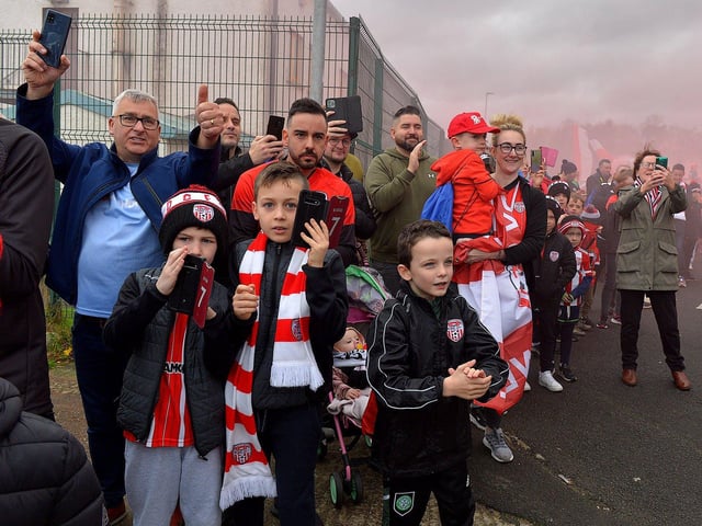 Fans gather at Brandywell Stadium on Saturday morning to give wish Derry City players and coaches good luck as they depart for Dublin ahead of tomorrow’s FAI Cup Final against Shelbourne. George Sweeney. DER2244GS – 50
