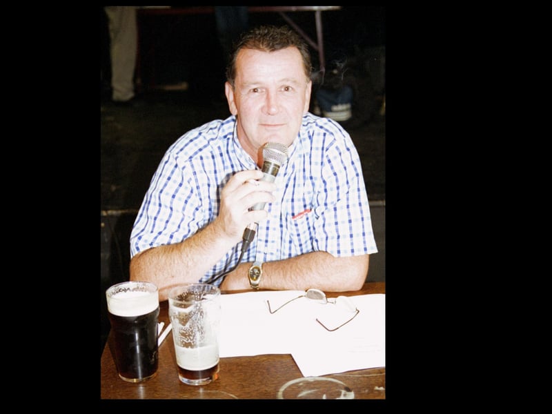 Quizmaster Jimmy Doherty who controlled the proceedings during the Golden Link Festival Quiz in the Delacroix. 190803HG7