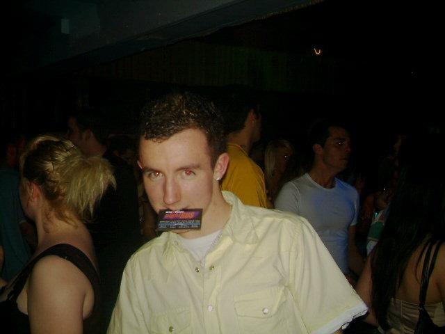 Exif-JPEG-422 : Out Last Night pictures in Derry bars in May 2005.
